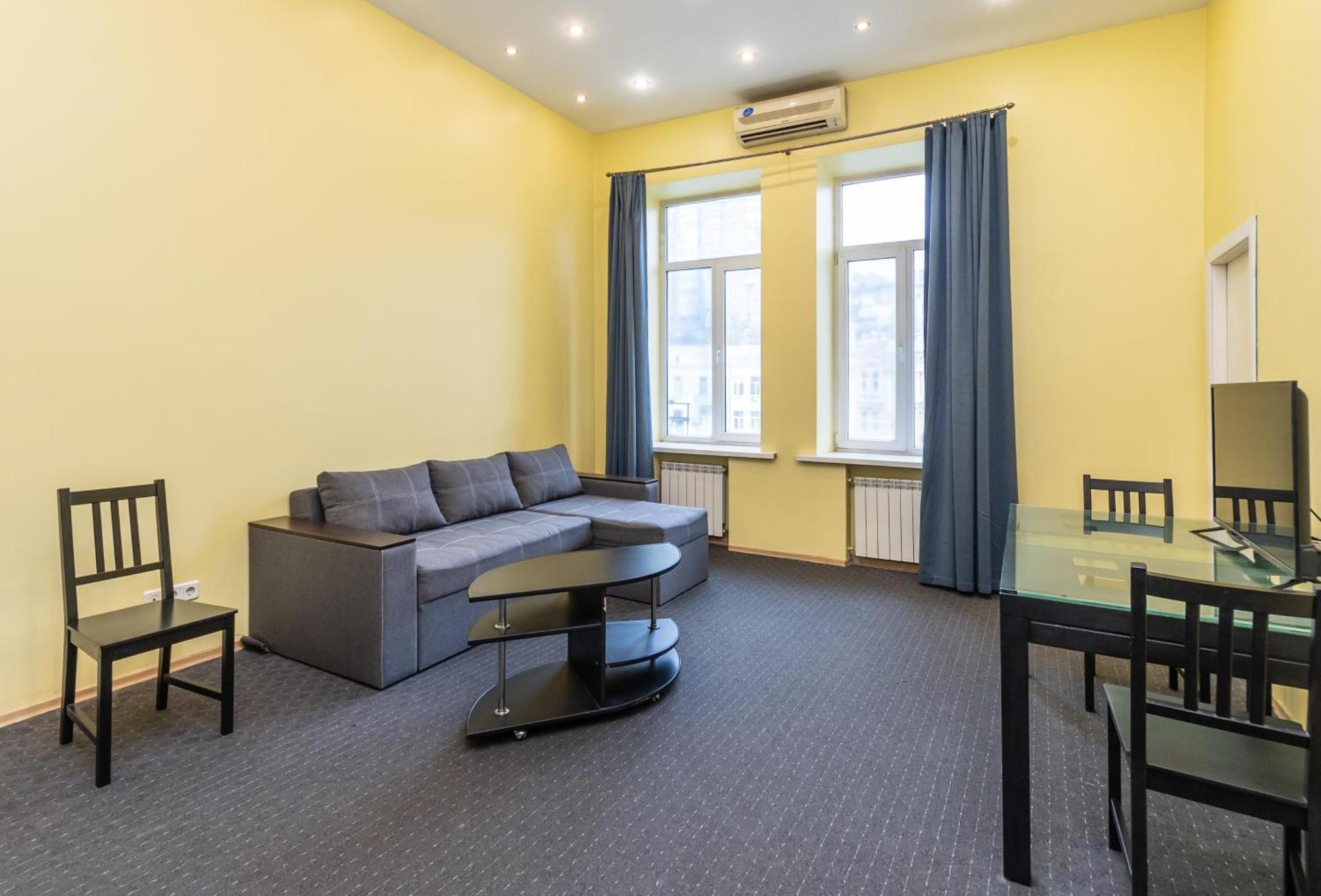Kievacccommodation Near Gulliver 24H Self Check-In Exteriör bild