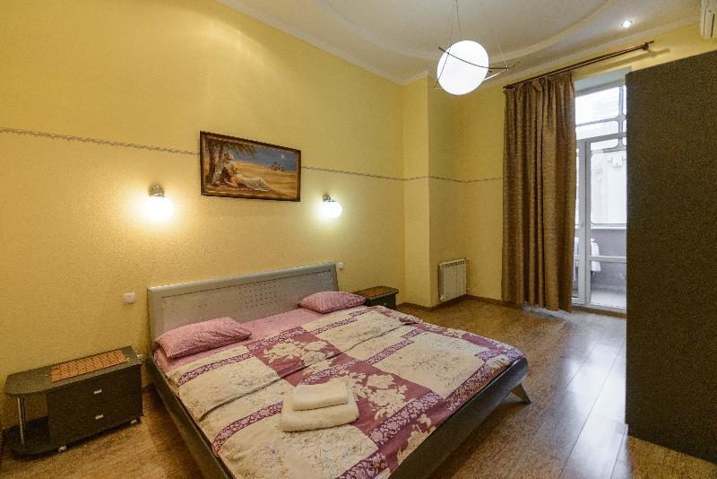 Kievacccommodation Near Gulliver 24H Self Check-In Exteriör bild